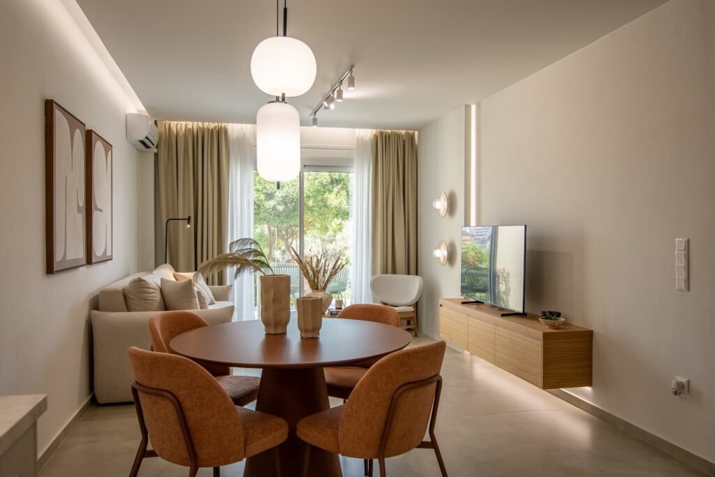 Newly built in 2024, Aigis Apartment Skiathos blends comfort and elegance to create a cosy home away from home on the beautiful island of Skiathos. Conveniently located in Skiathos Town, our apartment offers easy access to the entire island.
