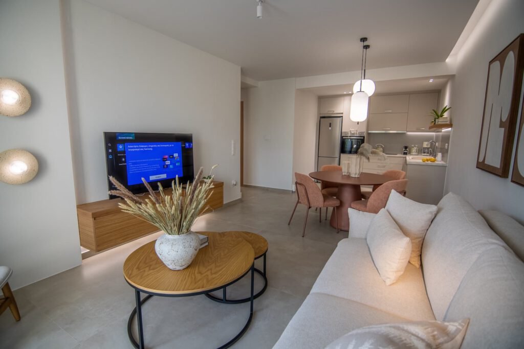 Newly built in 2024, Aigis Apartment Skiathos blends comfort and elegance to create a cosy home away from home on the beautiful island of Skiathos. Conveniently located in Skiathos Town, our apartment offers easy access to the entire island.