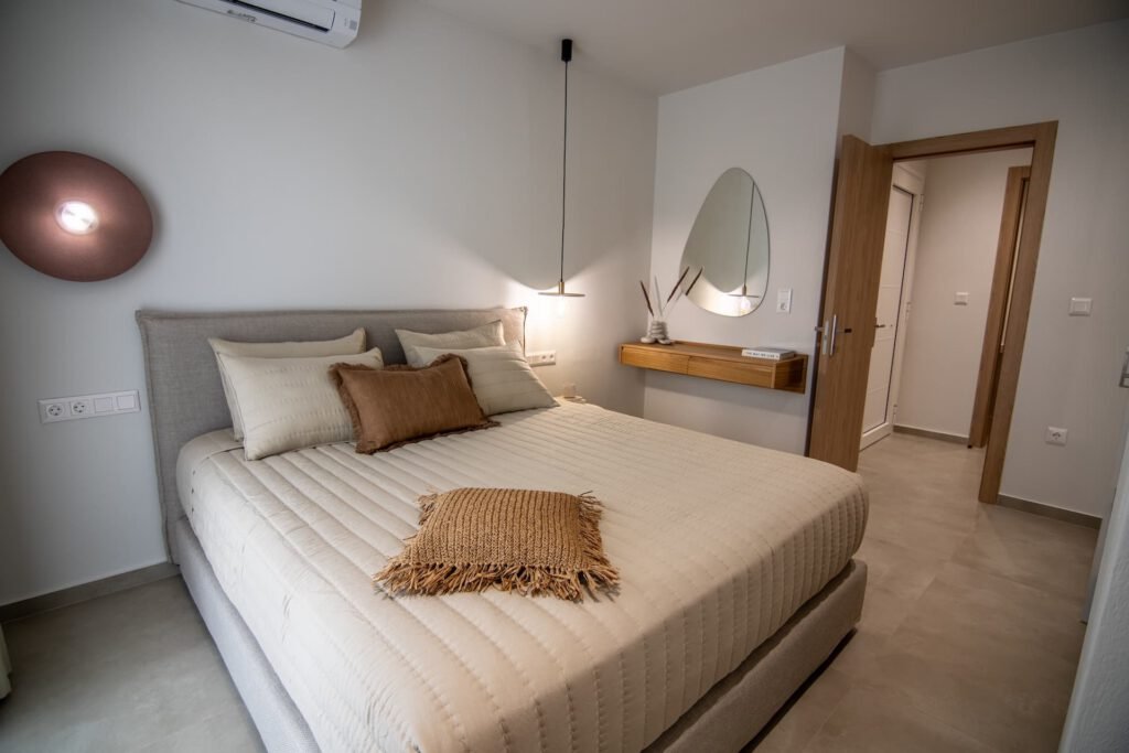 Newly built in 2024, Aigis Apartment Skiathos blends comfort and elegance to create a cosy home away from home on the beautiful island of Skiathos. Conveniently located in Skiathos Town, our apartment offers easy access to the entire island.