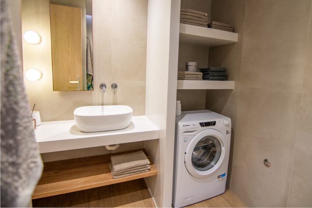 Newly built in 2024, Aigis Apartment Skiathos blends comfort and elegance to create a cosy home away from home on the beautiful island of Skiathos. Conveniently located in Skiathos Town, our apartment offers easy access to the entire island.