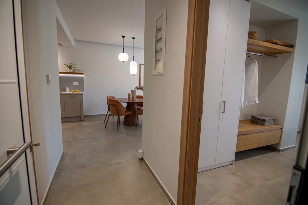 Newly built in 2024, Aigis Apartment Skiathos blends comfort and elegance to create a cosy home away from home on the beautiful island of Skiathos. Conveniently located in Skiathos Town, our apartment offers easy access to the entire island.