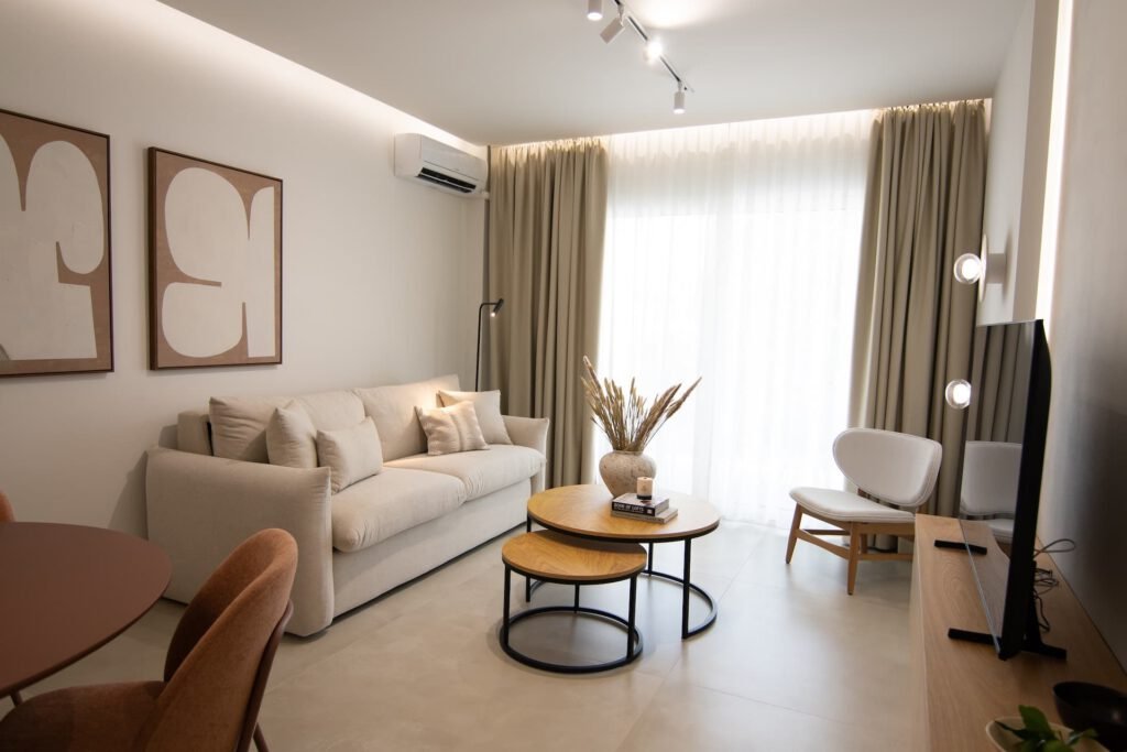 Newly built in 2024, Aigis Apartment Skiathos blends comfort and elegance to create a cosy home away from home on the beautiful island of Skiathos. Conveniently located in Skiathos Town, our apartment offers easy access to the entire island.