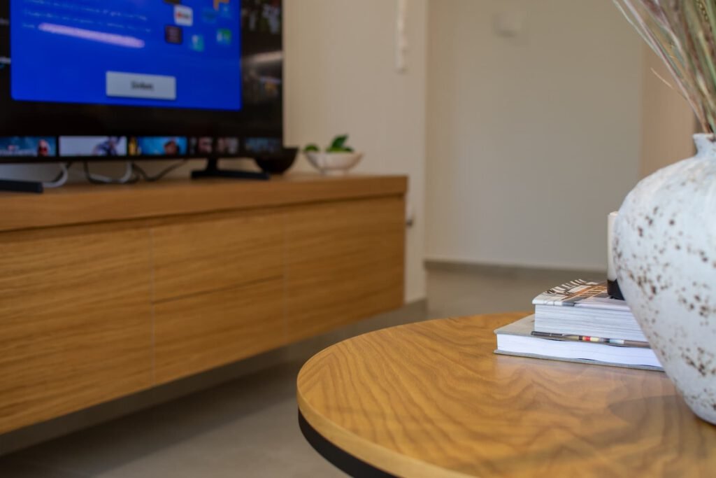 Newly built in 2024, Aigis Apartment Skiathos blends comfort and elegance to create a cosy home away from home on the beautiful island of Skiathos. Conveniently located in Skiathos Town, our apartment offers easy access to the entire island.