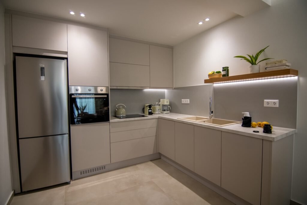 Newly built in 2024, Aigis Apartment Skiathos blends comfort and elegance to create a cosy home away from home on the beautiful island of Skiathos. Conveniently located in Skiathos Town, our apartment offers easy access to the entire island.